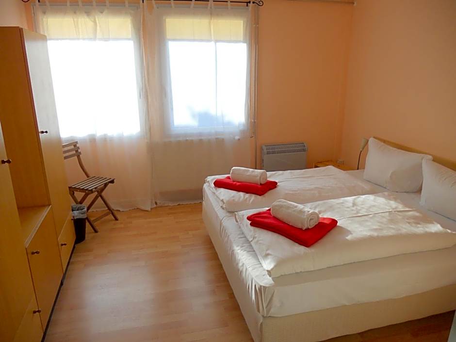 Quartier SansSouci Hostel