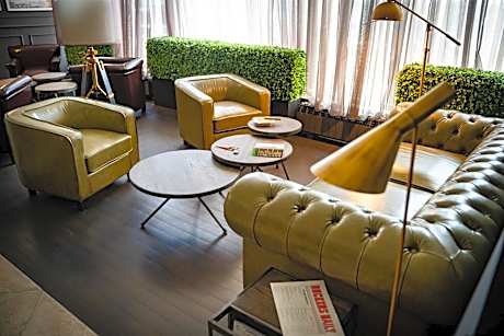 Panorama Hotel - Free EV Charging Station