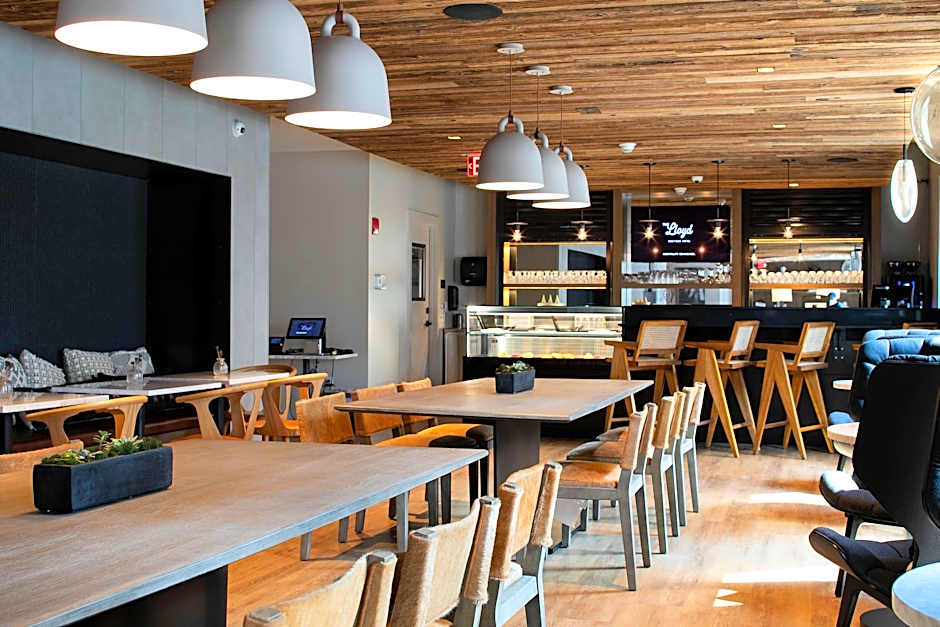 The Lloyd Stamford, Tapestry Collection By Hilton