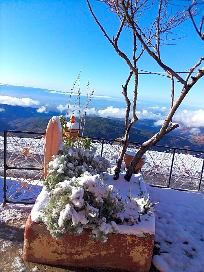 Tizi N Test LA BELLE VUE HOTEL Cafe Restaurant 2100M alt