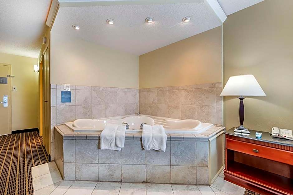 Best Western Plus Bridgeport Inn