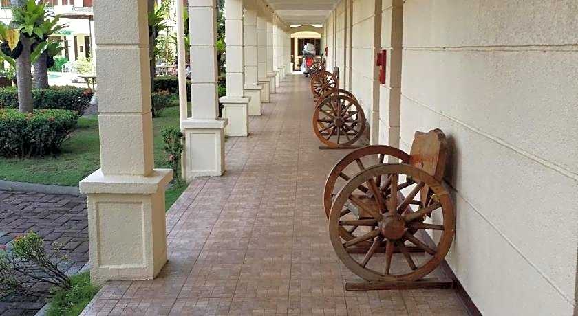 Dotties Place Hotel and Restaurant