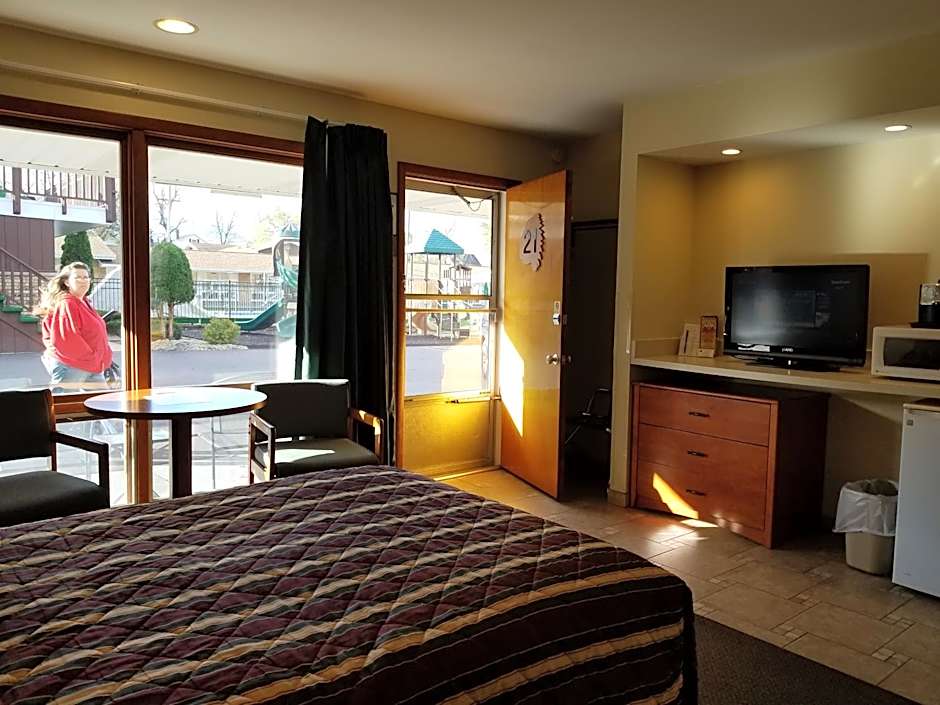 Black Hawk Motel & Suites