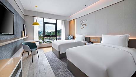 Standard Double Room with Two Double Beds and Mountain View