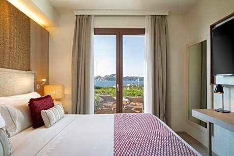 King One Bedroom Suite W/ Sea View - Terrace