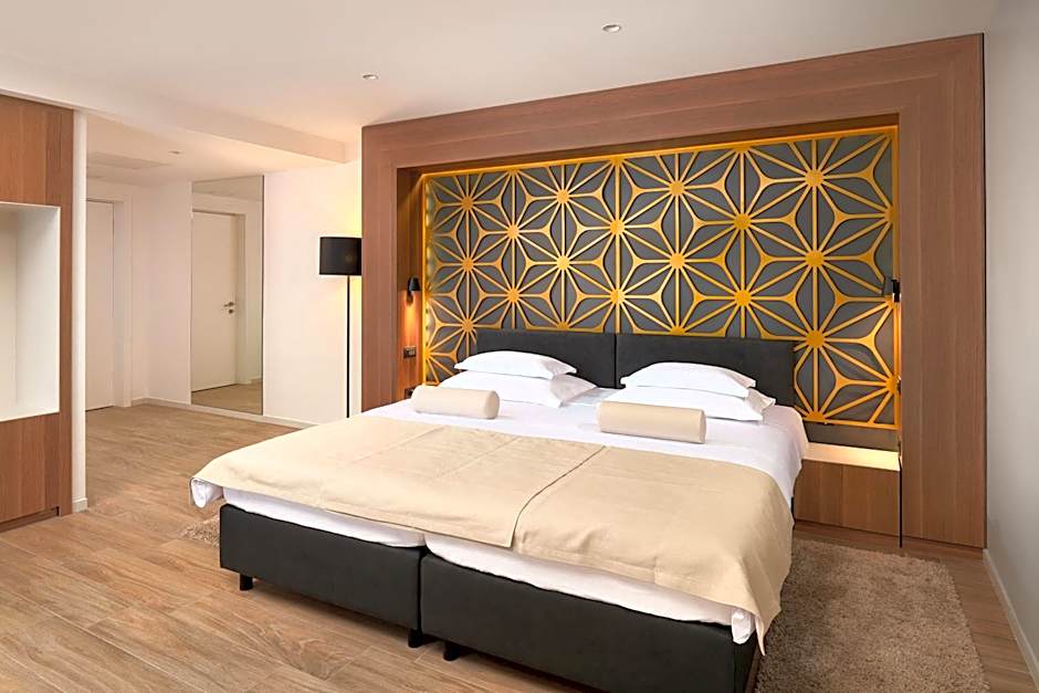 Superior 1 Double Bed or 2 Beds — 4 fotoğraftan 1. fotoğraf