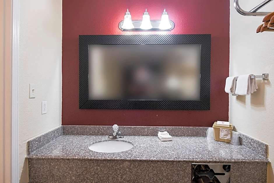 Red Roof Inn Mobile - Midtown