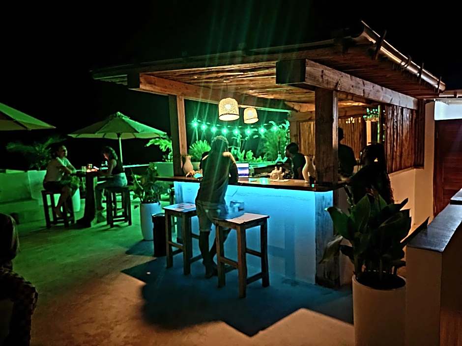 Aluna Beach Apartments