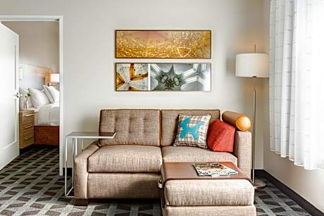 Suite, 1 Bedroom (1 Queen Bed and 1 Double Sofa Bed)