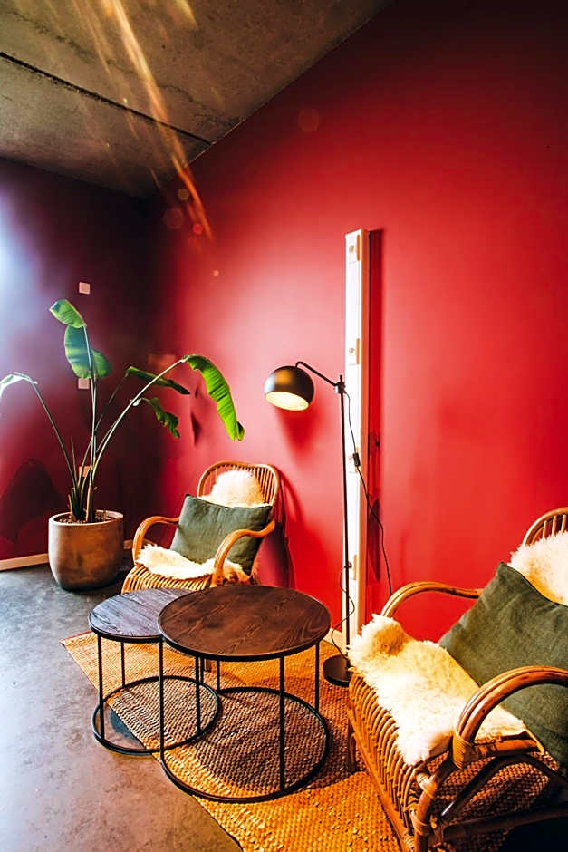 Lakeside Paradise Sport Hostel