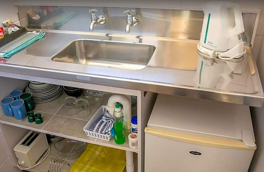 Junction Motel Sanson-Truck Motel