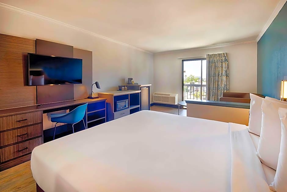 Studio 6 Suites Lawndale, CA South Bay