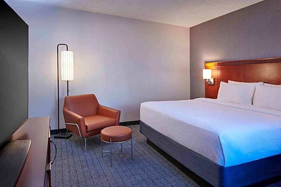 Courtyard By Marriott Detroit Metro Airport Romulus