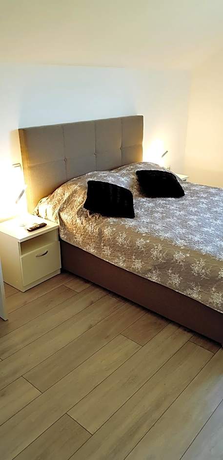 KE-TO Zagreb Airport Rooms