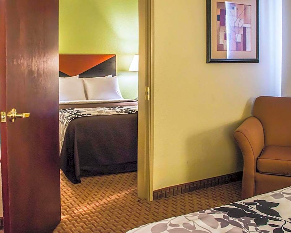 Sleep Inn And Suites At Six Flags