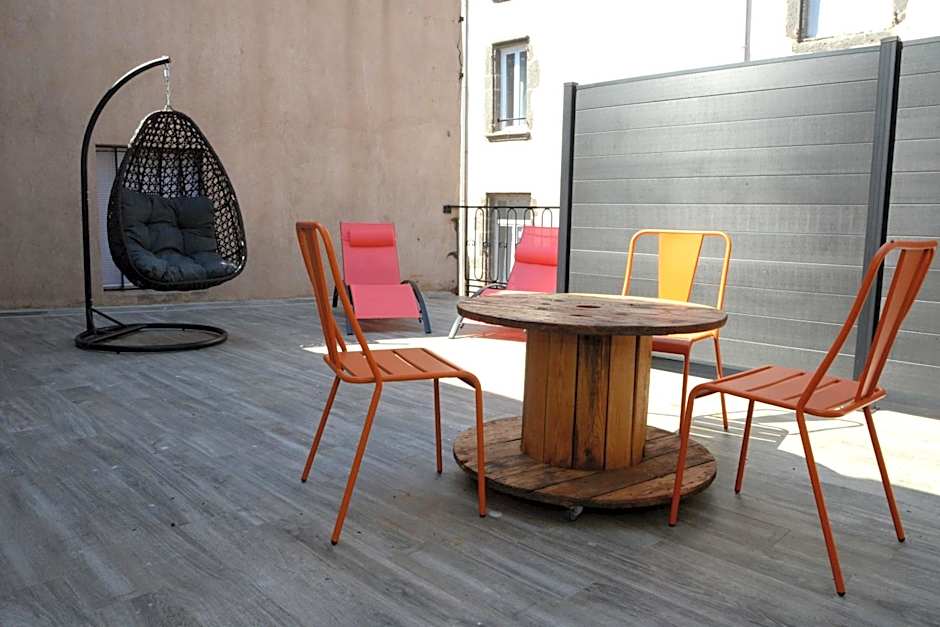 Logis Hotel Yseria - Historical Center