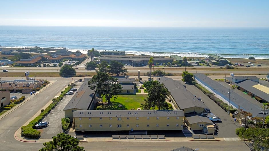 Silver Surf Motel