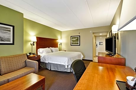 King Room with Sofa Bed and Study - Non-Smoking