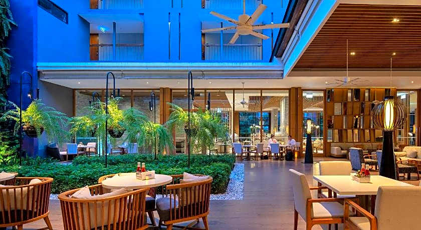 Holiday Inn Express Phuket Patong Beach Central By IHG