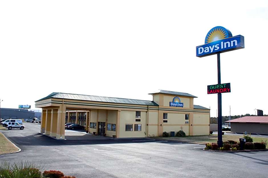 Days Inn by Wyndham Byron