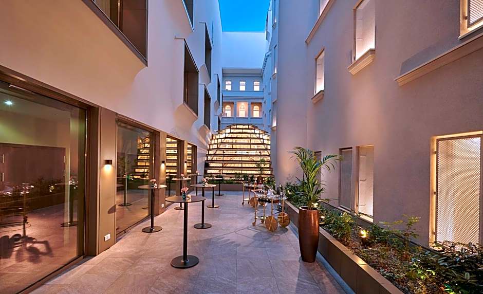 Parisi Udvar Hotel Budapest, part of Hyatt