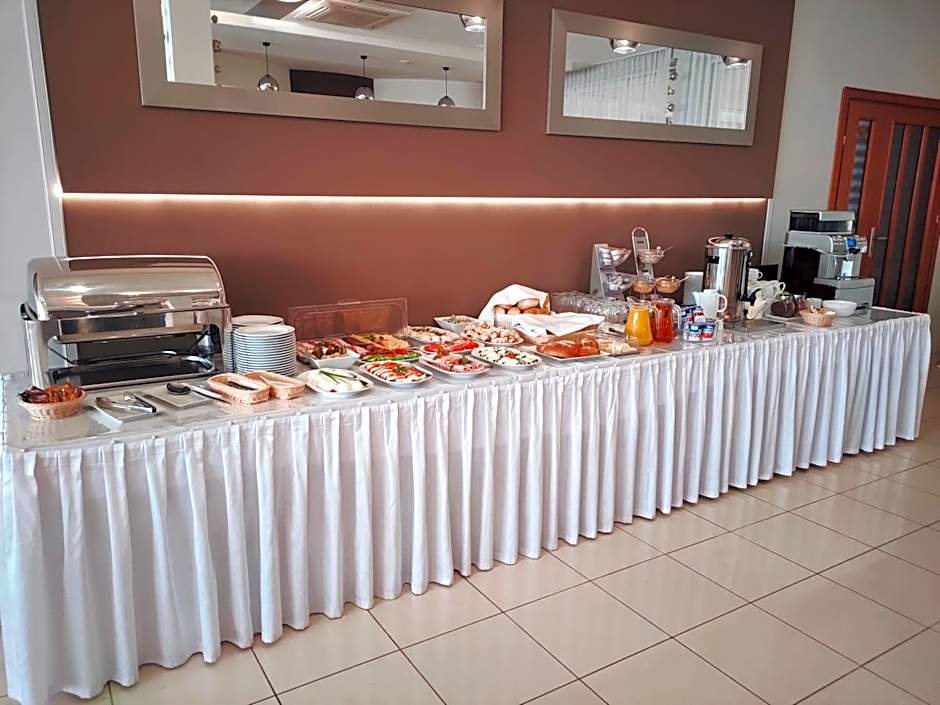 Hotel Restauracja Leliwa