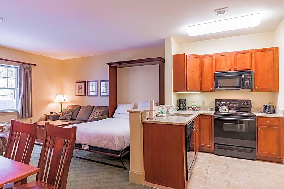 Slopeside Ski-In/Ski-Out ; HotTub ; 2 Room 2 Bath