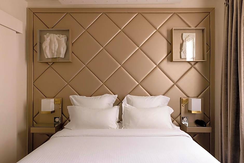 Petit Madeleine Hotel