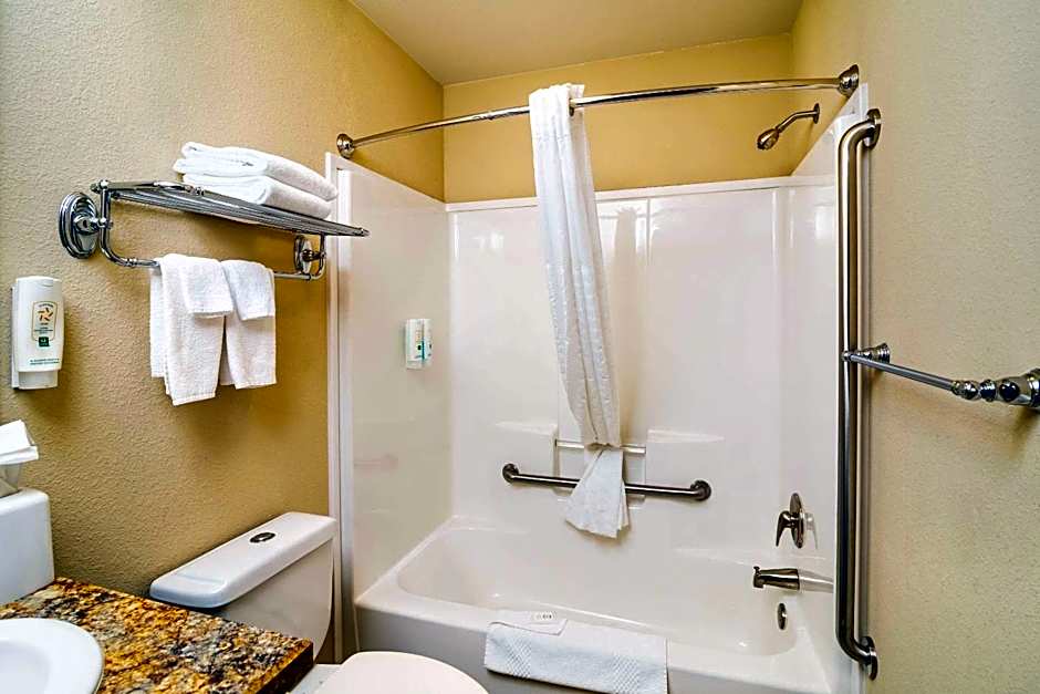 Quality Inn & Suites