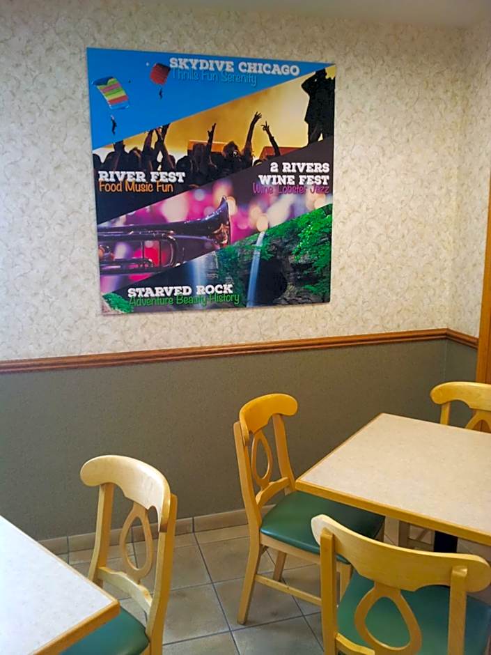 Super 8 by Wyndham Ottawa Starved Rock