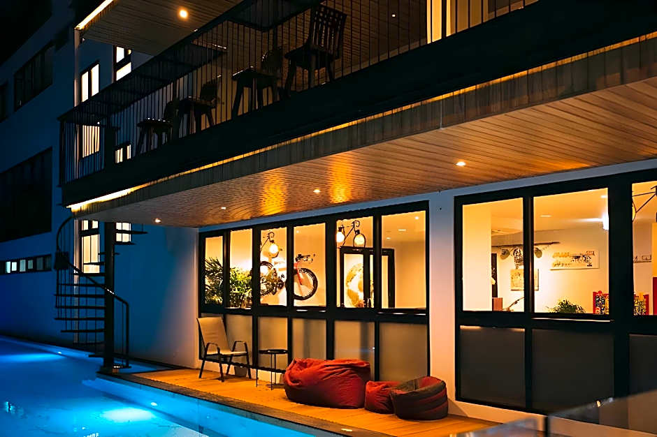 Tour De Phuket Hotel