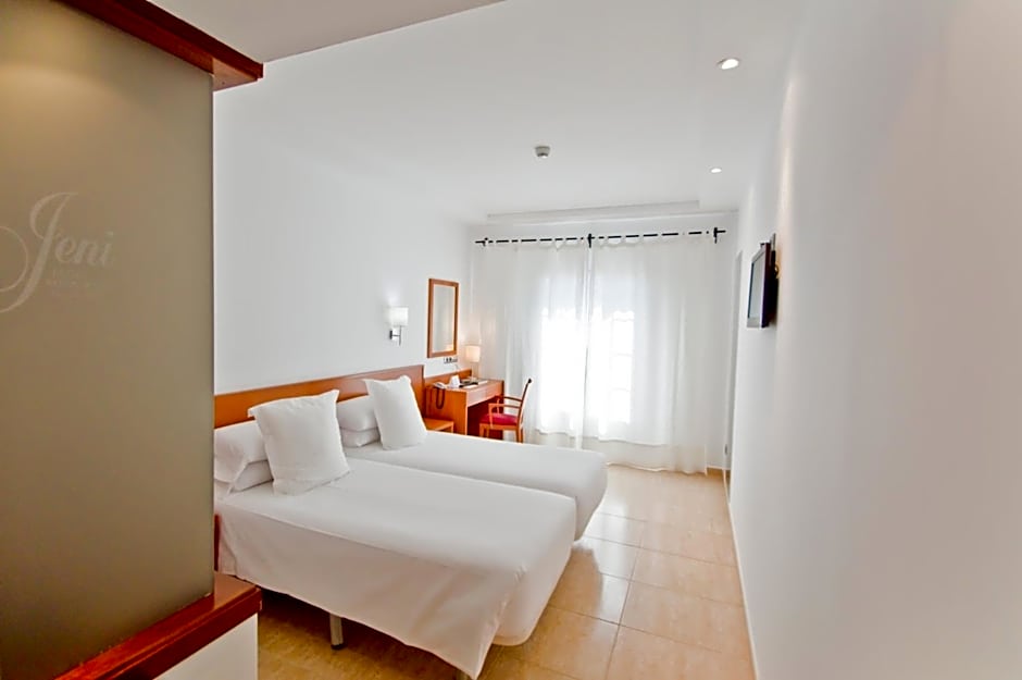 Hotel Jeni & Restaurant