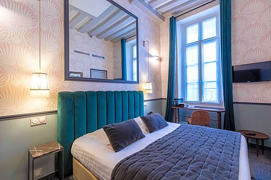 Dauphine Saint Germain