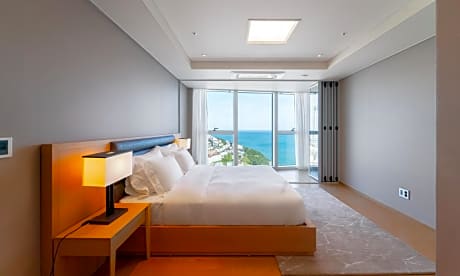 Premier Suite with Ocean View