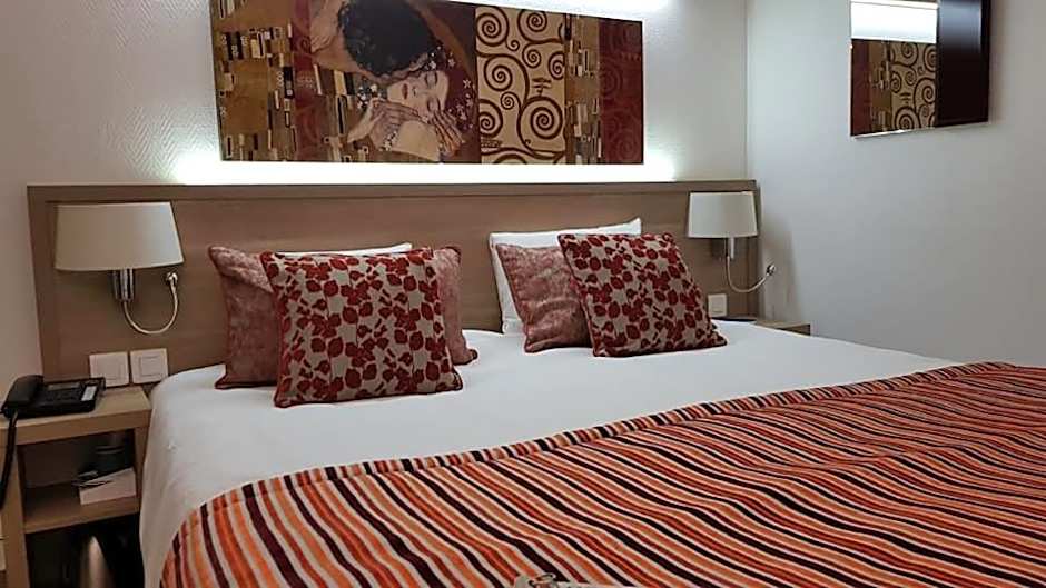 Kyriad Hotel - Restaurant Carentan