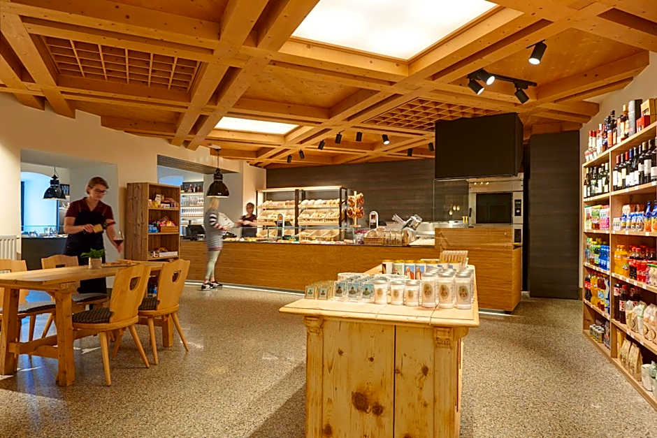 Historic Guesthouse BIRCHER B&B Apartments near Sterzing