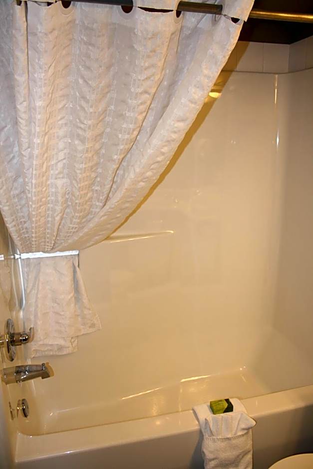 Lakeview Inns & Suites - Edson Airport West