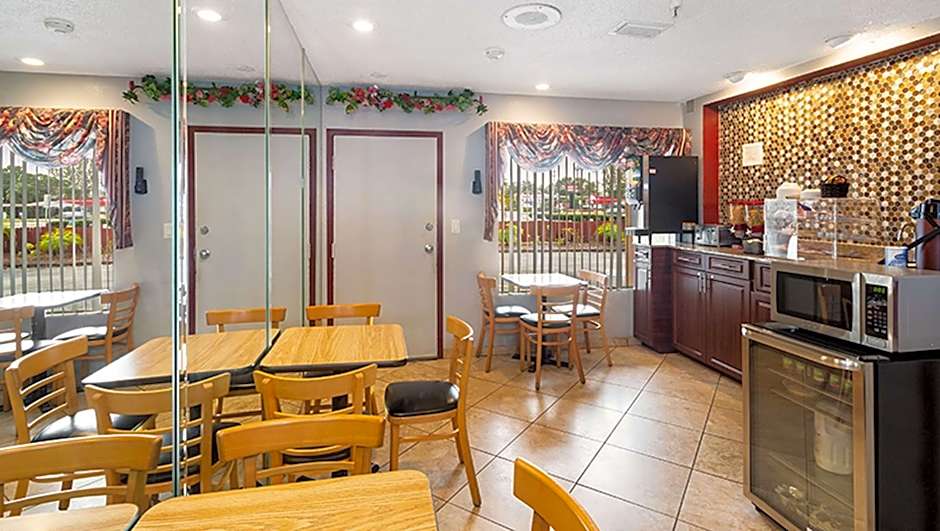 Magnuson Hotel Bradenton