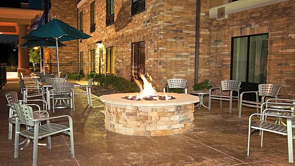 Holiday Inn Express & Suites Wichita Northeast By IHG