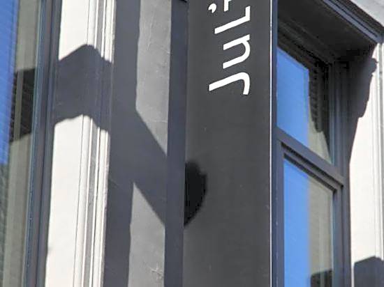 Hotel Julien