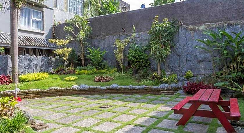 RedDoorz Plus @ Otista Garut