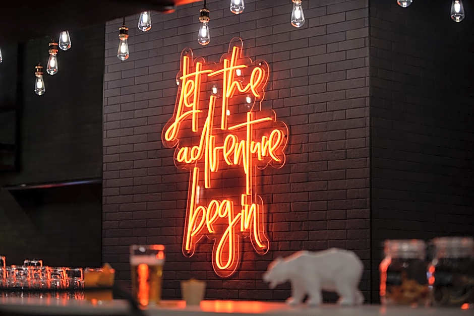 Moxy Springfield Downtown