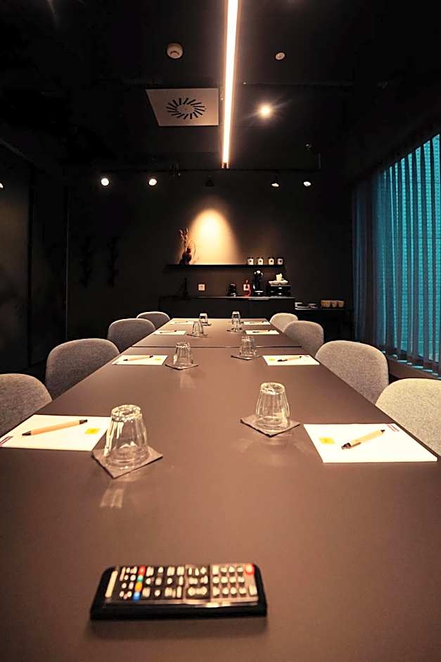 Zleep Madrid Airport