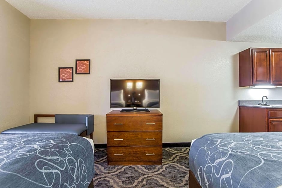 Comfort Suites Pineville - Ballantyne Area