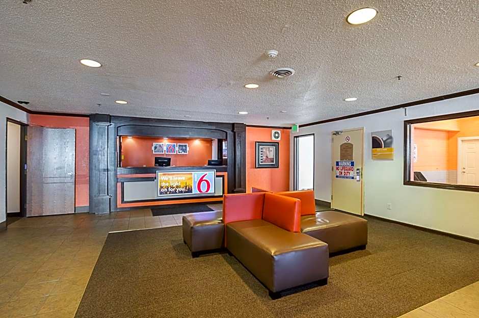 Motel 6 Waterloo, IA - Crossroads Mall - Cedar Falls