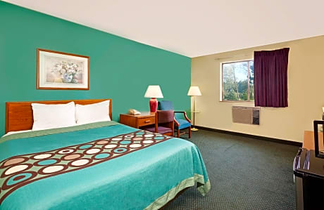 1 Queen Bed Non-Smoking