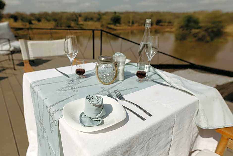 Sensiri Plains Safari Lodge