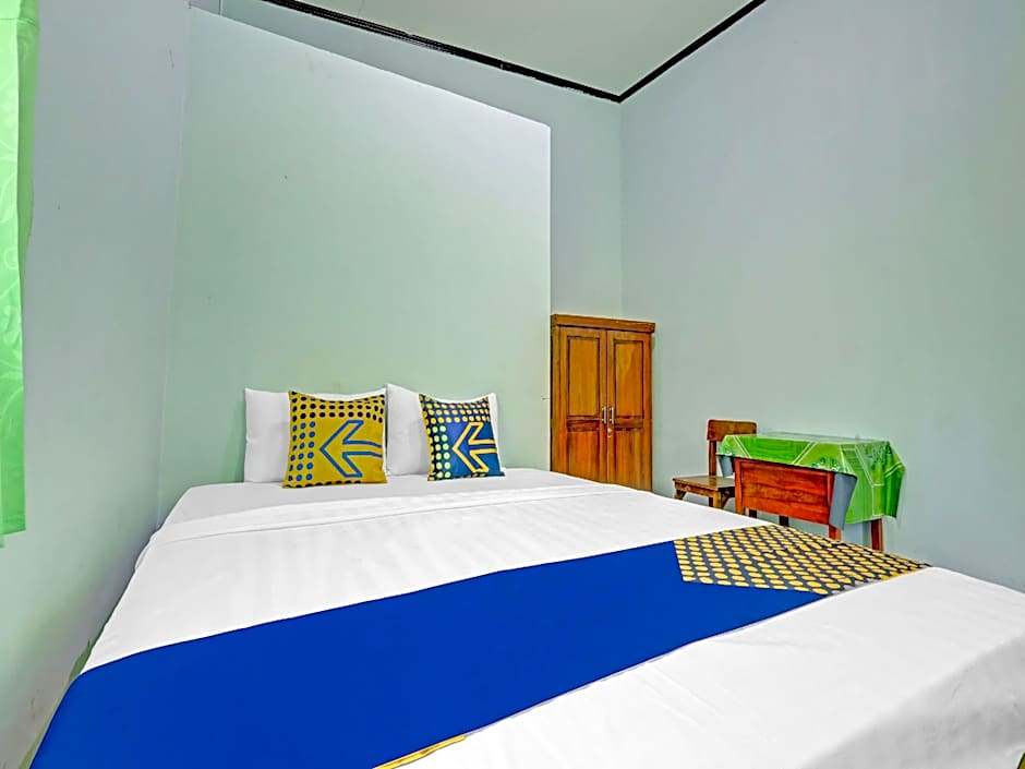 OYO 90760 Almadina Family Homestay