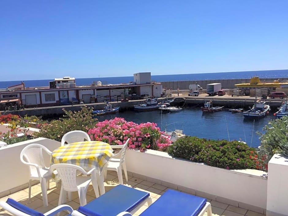 Billy's Puerto de Mogan Apartments by LIVVO