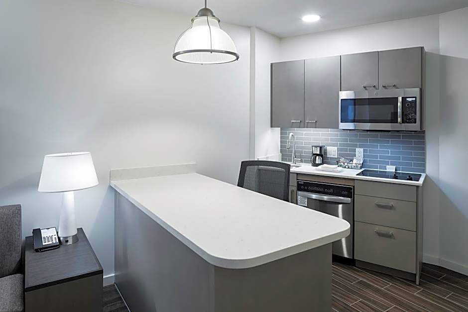 Hyatt House Tempe / Phoenix / University